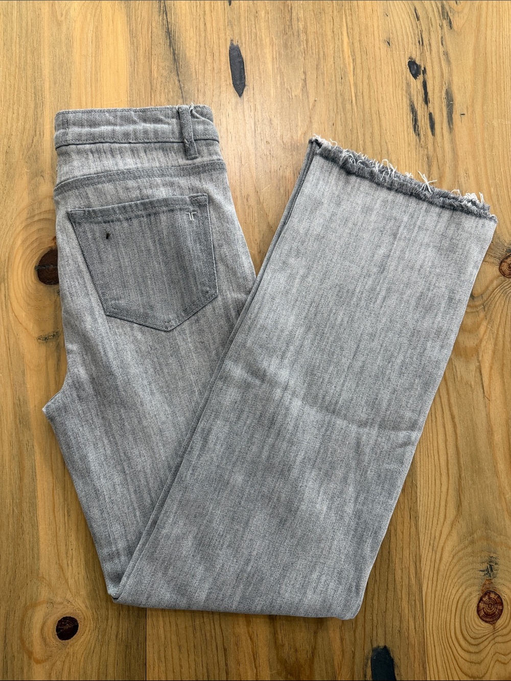 Tractr Light Gray Straight-Leg Jeans with Frayed Hem